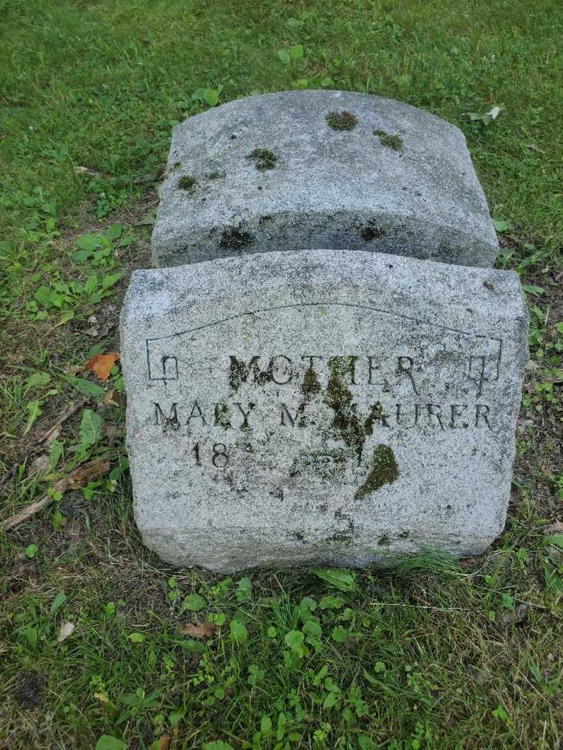 Mary M. Maurer's grave. Photo 3