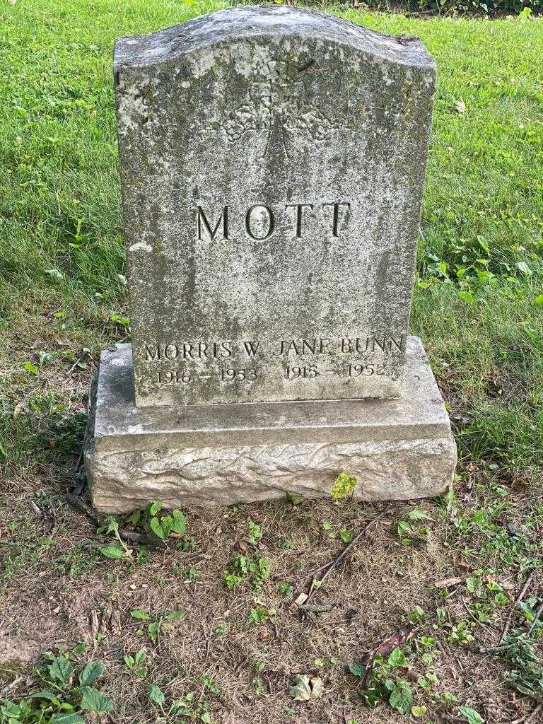 Jane Mott Bunn's grave. Photo 3