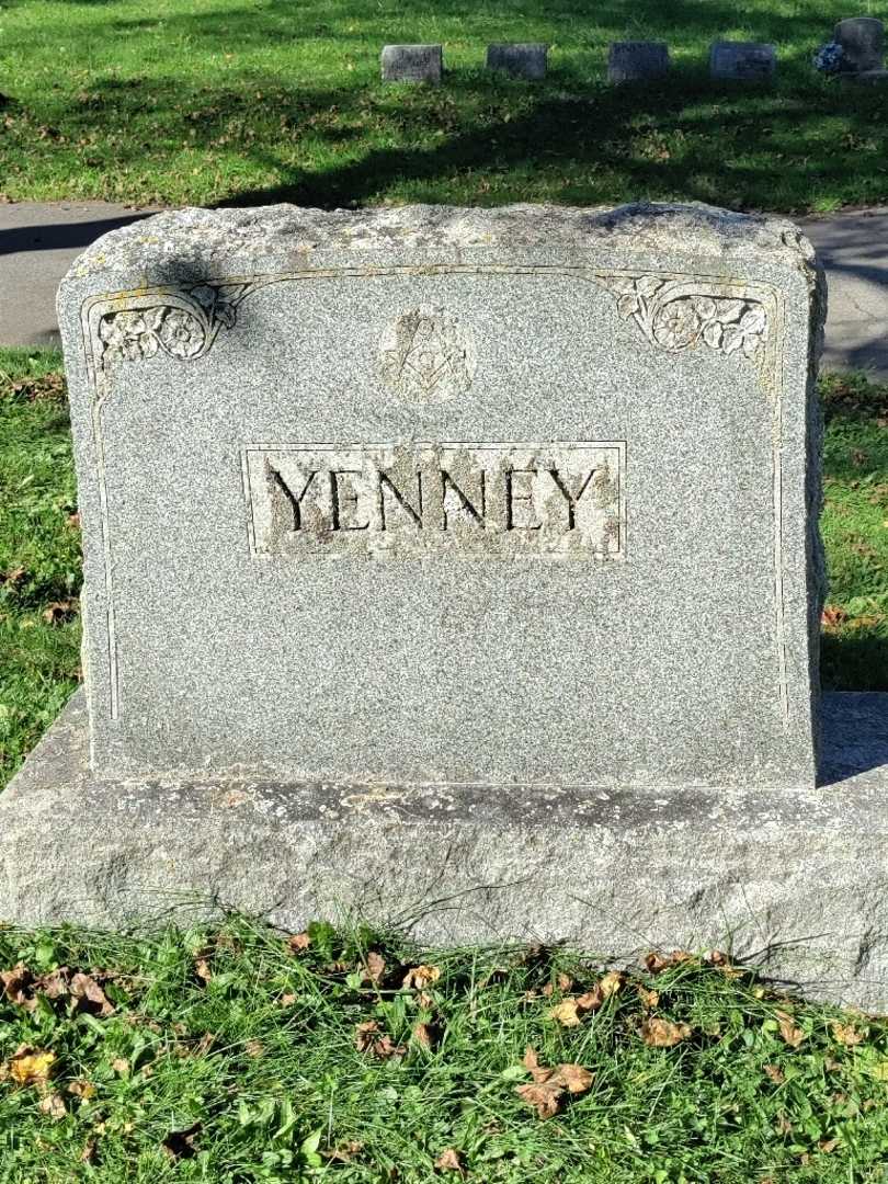 Anna Kunow Yenney's grave. Photo 4