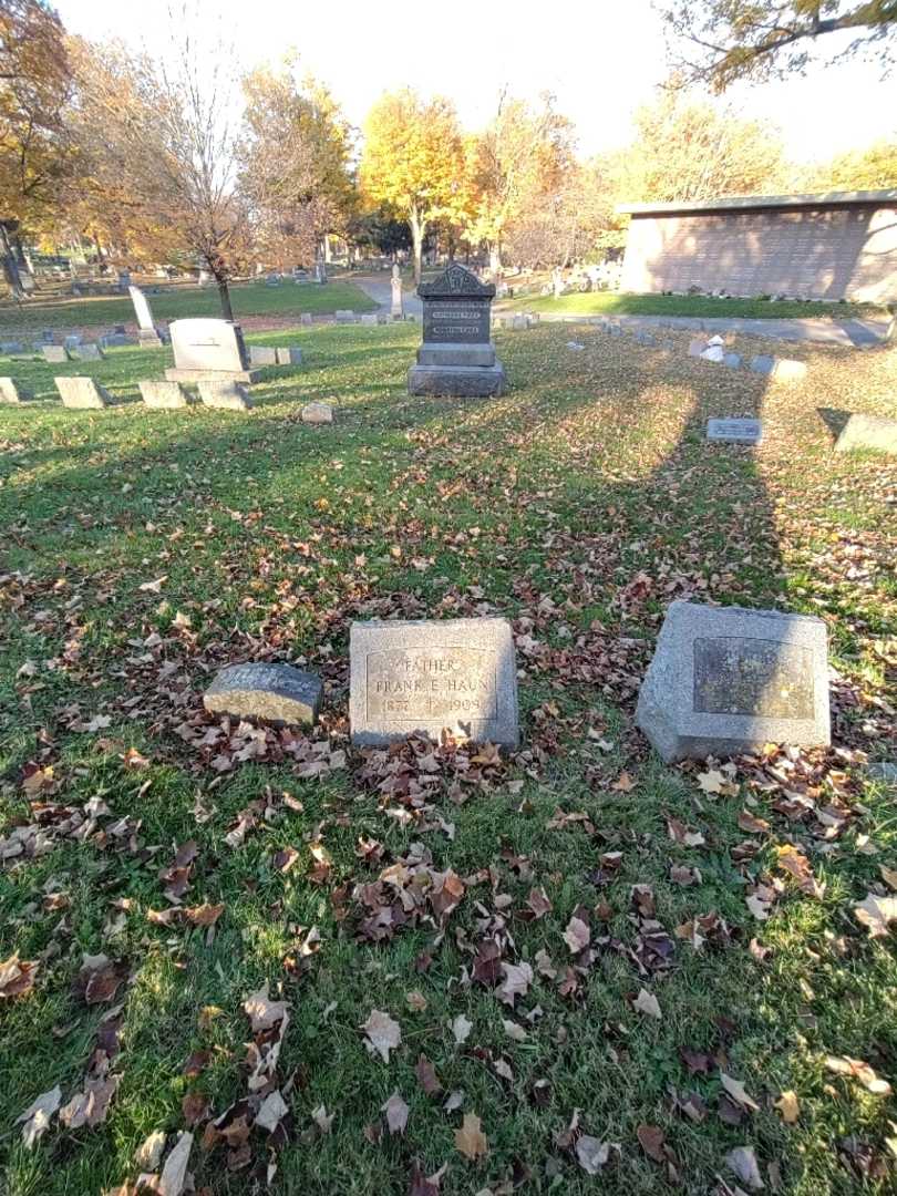 Frank E. Haun's grave. Photo 2
