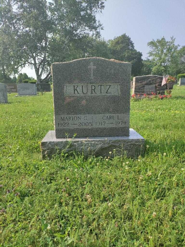 Marion G. Kurtz's grave. Photo 1