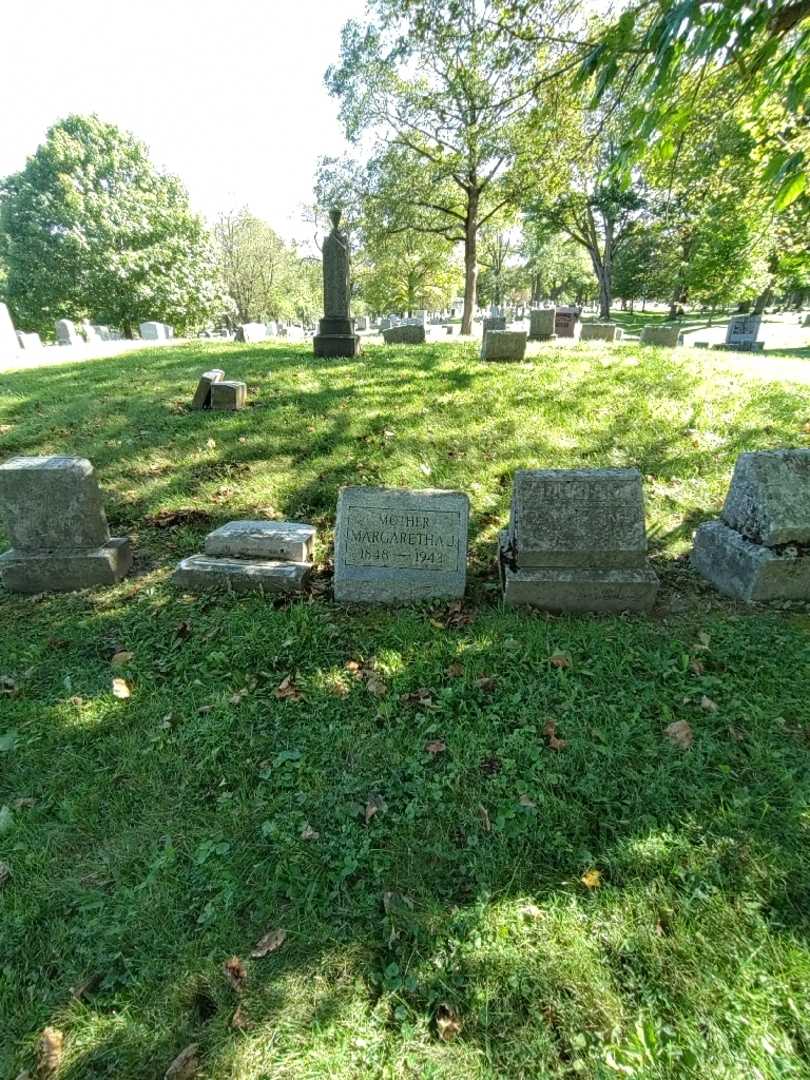 Margaretha J. Metzger's grave. Photo 1