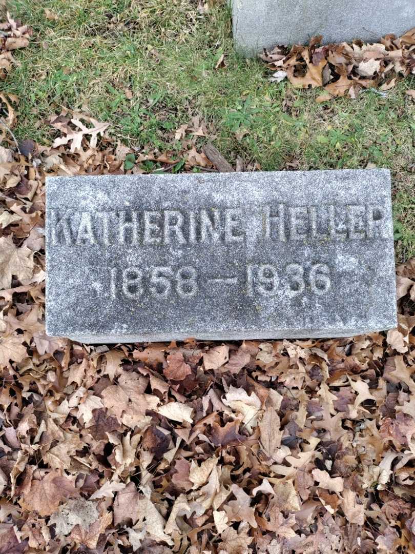 Katherine Isaacs Heller's grave. Photo 3