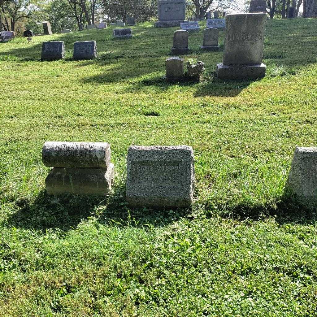 Madelein M. Tierney's grave. Photo 1