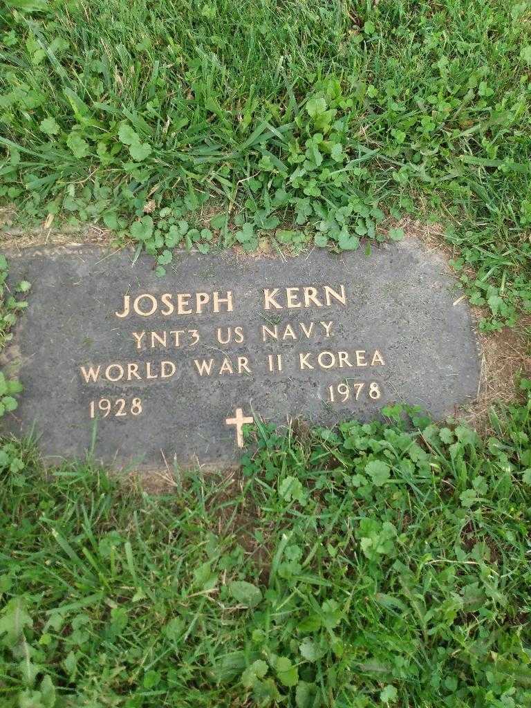 Joseph Kern's grave. Photo 4