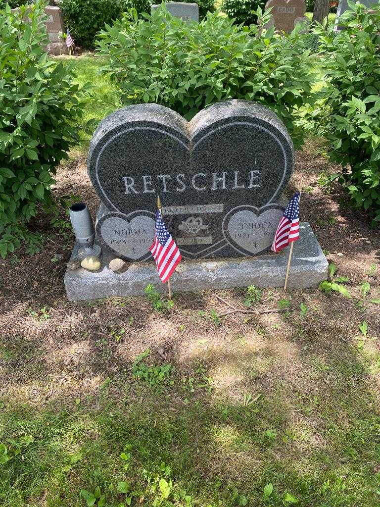 Chuck Retschle's grave. Photo 2