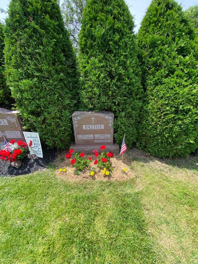 John Pastuf's grave. Photo 1