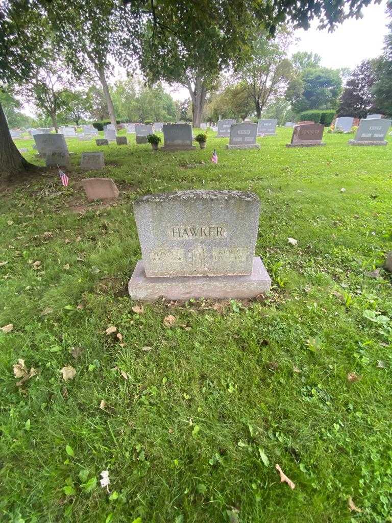 Vernon J. Hawker's grave. Photo 1