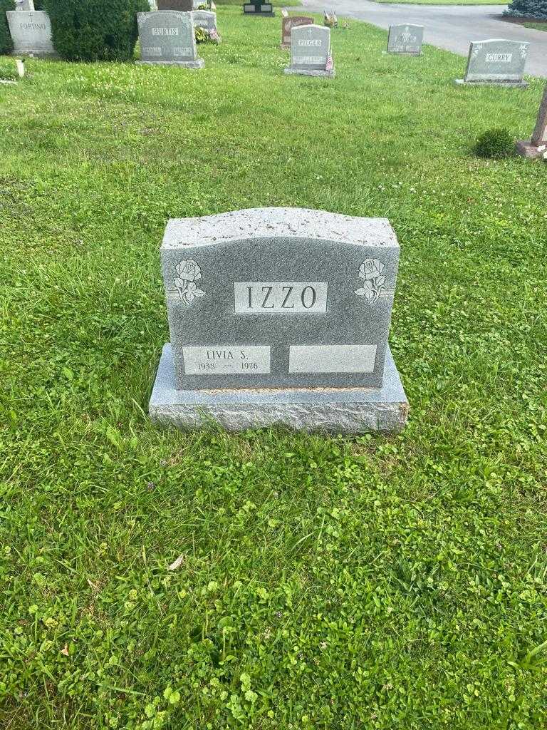 Livia S. Izzo's grave. Photo 2