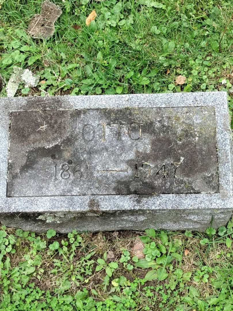 Otto Steingrebe's grave. Photo 3