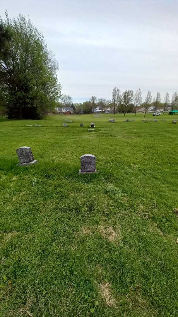 Henry Blattner's grave. Photo 1