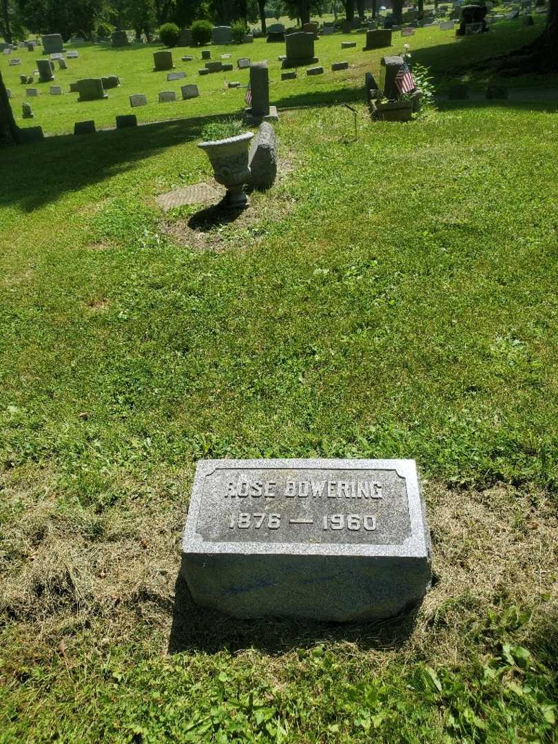 Rose Bowering's grave. Photo 1