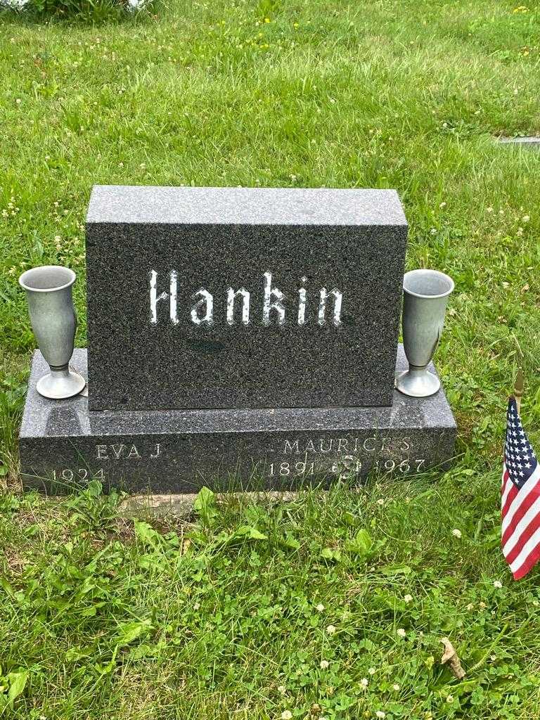 Eva J. Hankin's grave. Photo 3