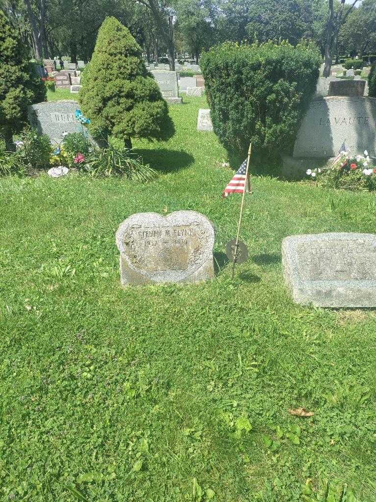 Stephen M. Flynn's grave. Photo 1