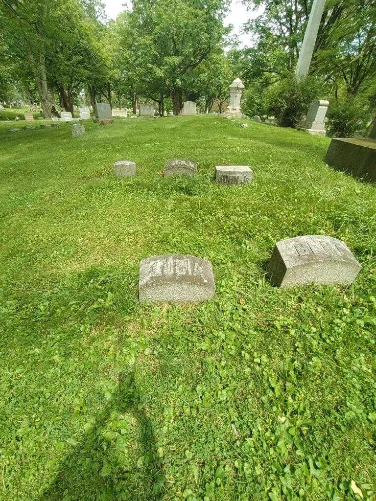 Lucia Kelly's grave. Photo 2