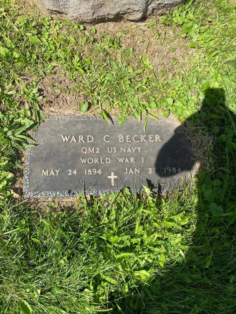 Ward Becker's grave. Photo 4