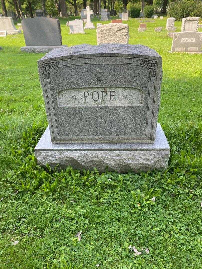 Francis G. Pope's grave. Photo 4