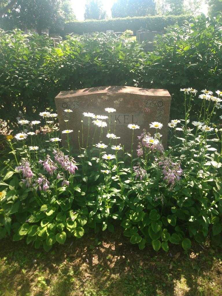 Ruth N. Yackel's grave. Photo 1