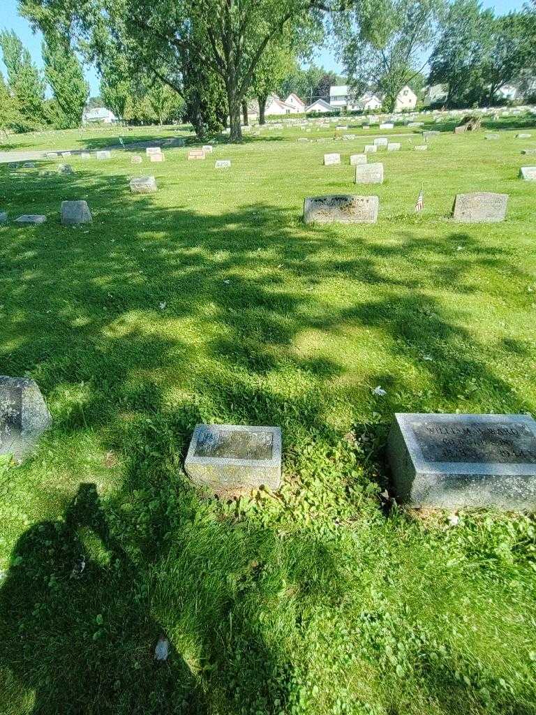 Mabel L. Gorman's grave. Photo 1