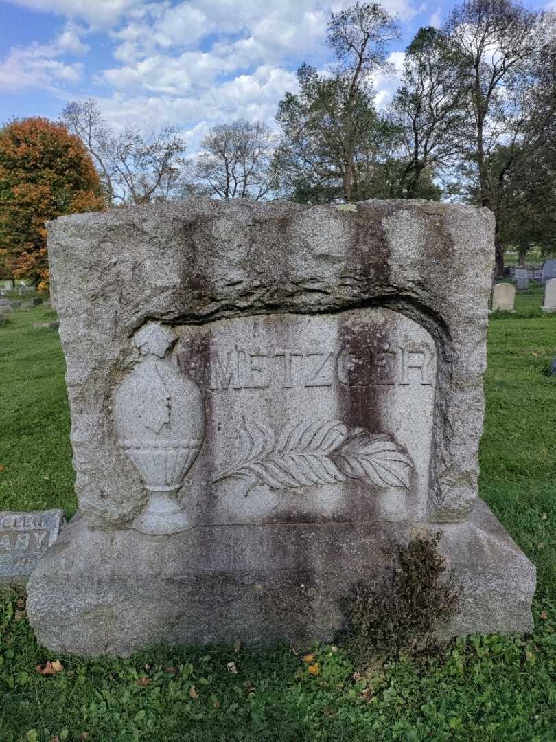 Duane Metzger's grave. Photo 4