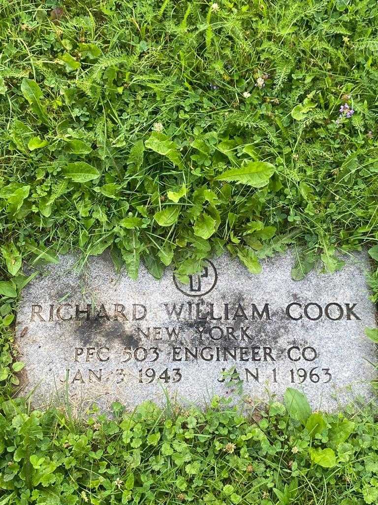Richard William Cook's grave. Photo 4