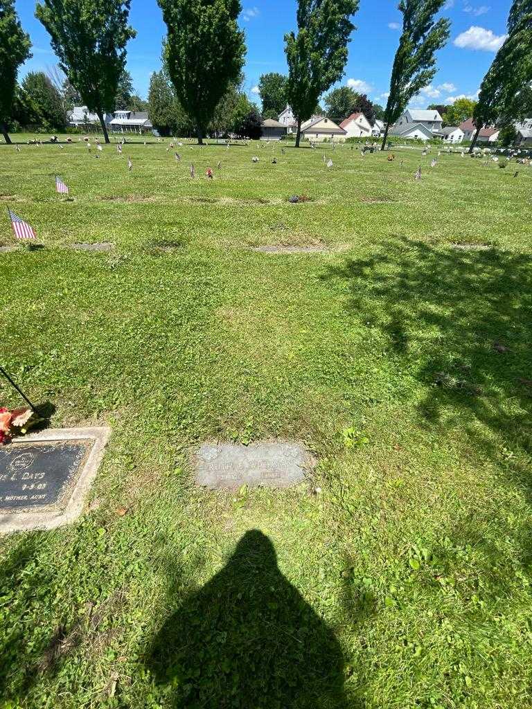 Ruth E. Wickman's grave. Photo 2