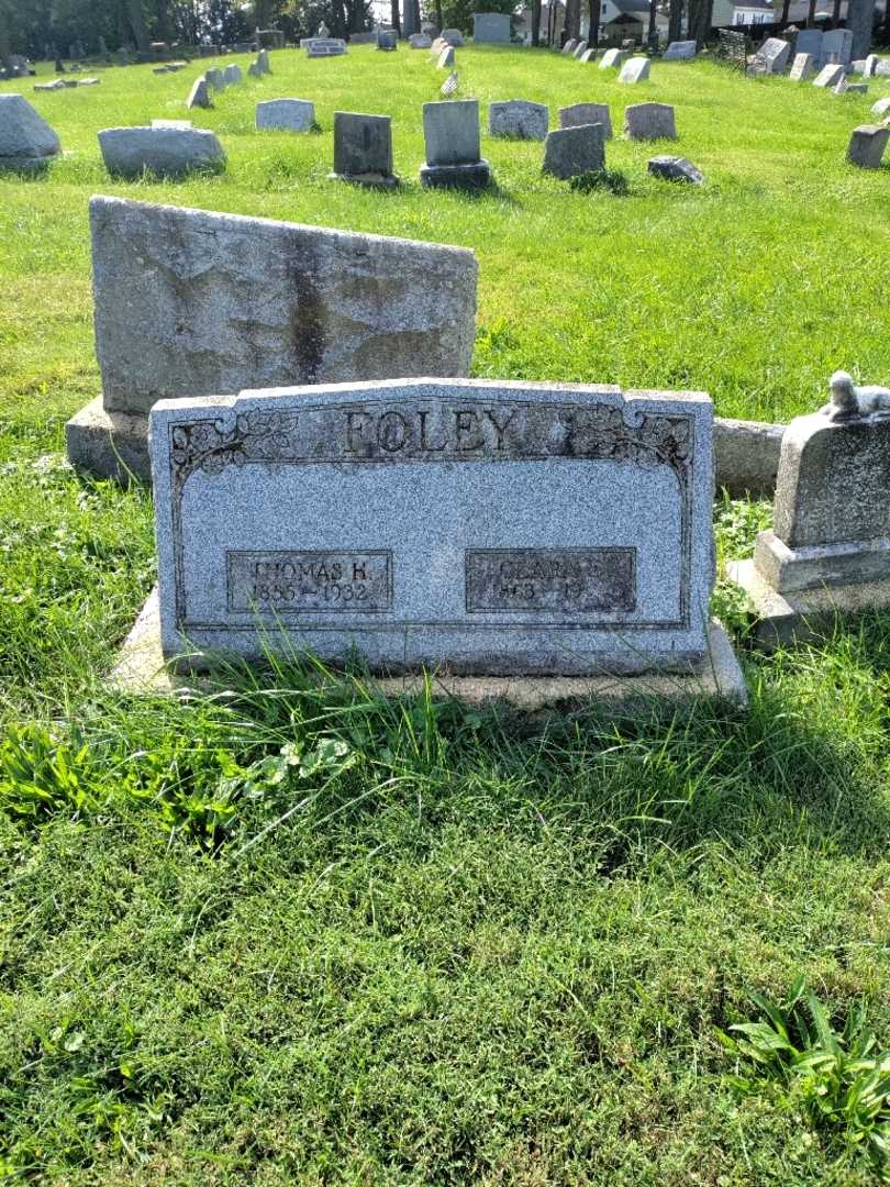 Clara E. Foley's grave. Photo 2