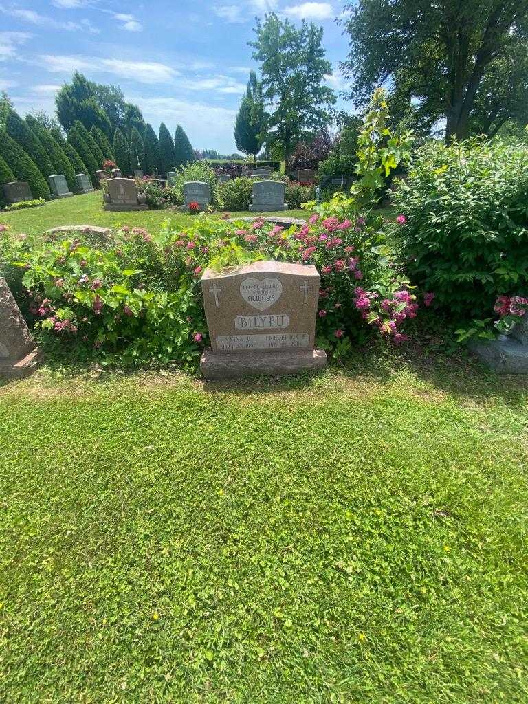 Frederick E. Bilyeu's grave. Photo 1