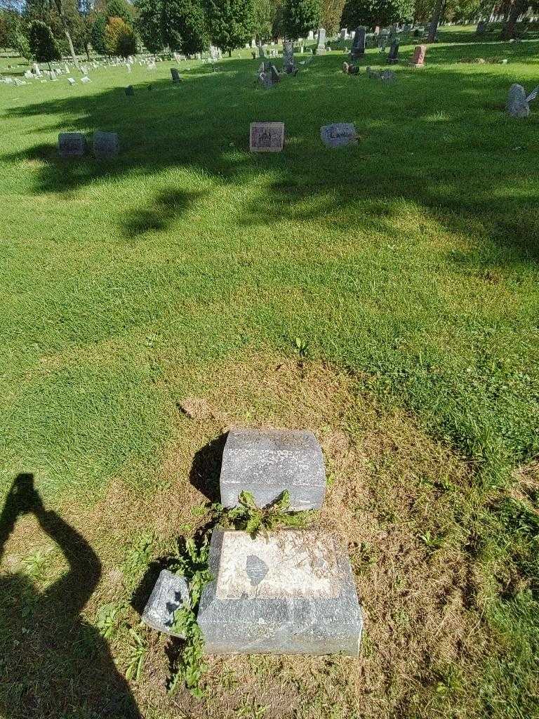 Adam Knapp's grave. Photo 1