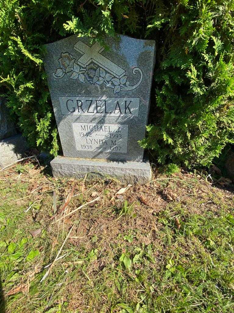 Michael J. Grzelak's grave. Photo 1