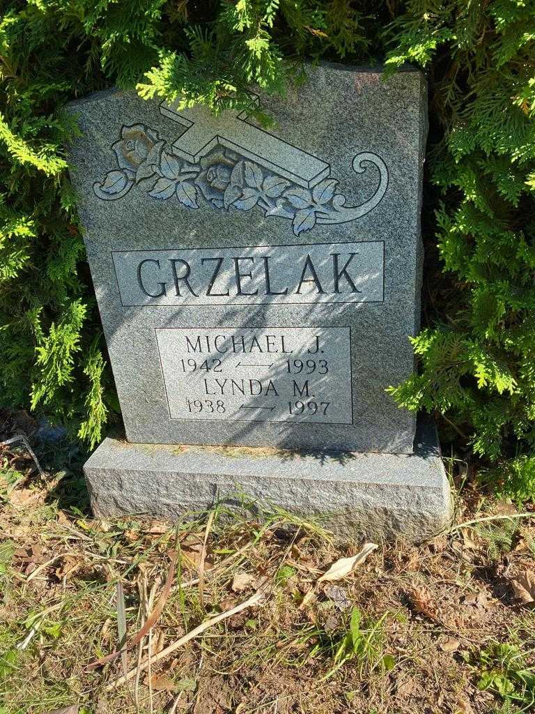 Michael J. Grzelak's grave. Photo 2