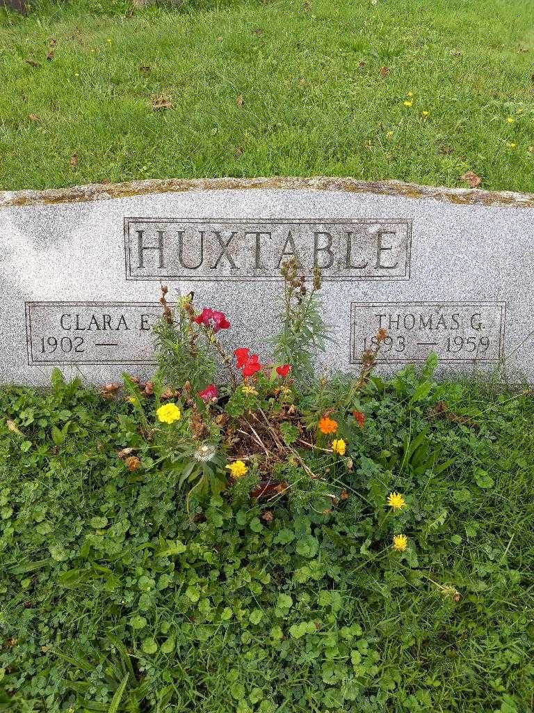 Clara E. More Huxtable's grave. Photo 3