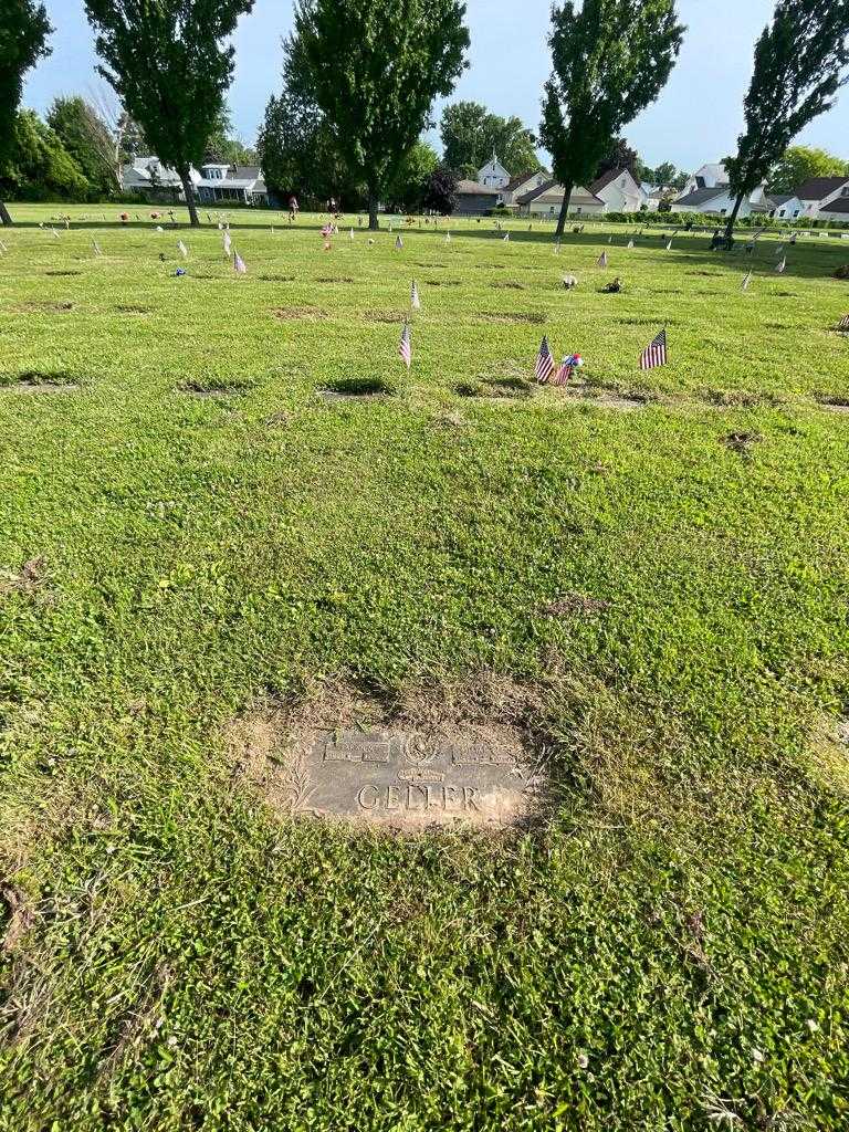 William H. Geller Senior's grave. Photo 1