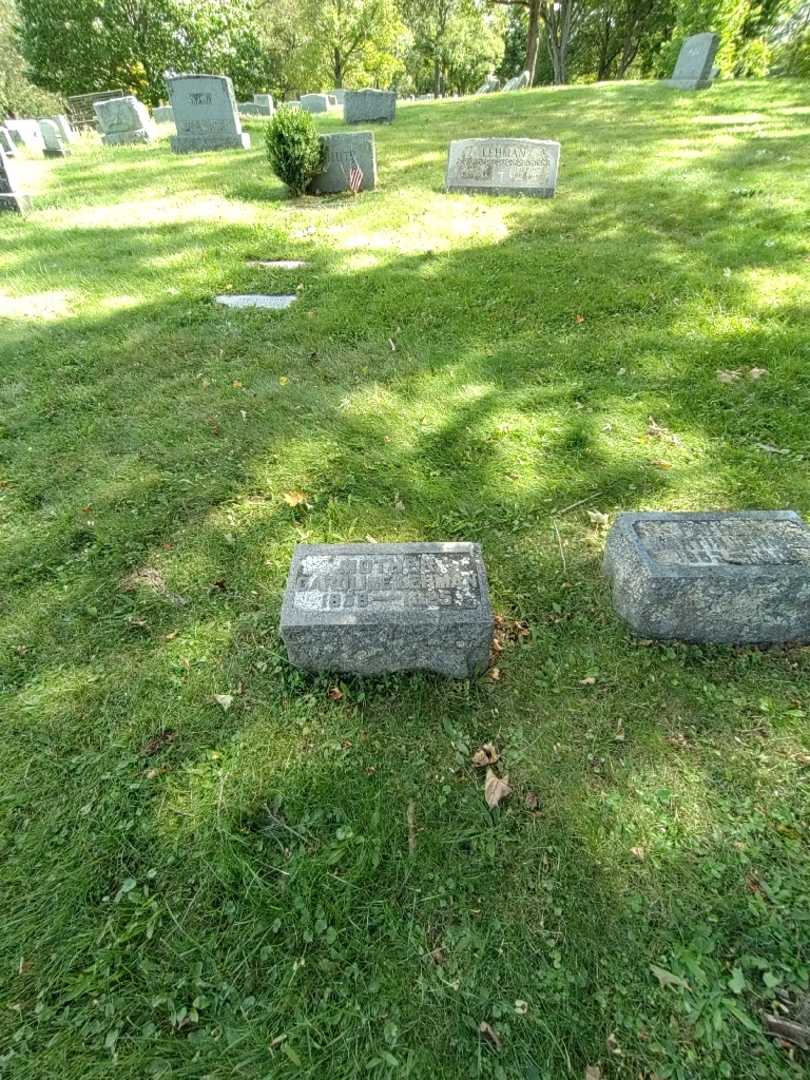 Caroline Lehman's grave. Photo 2