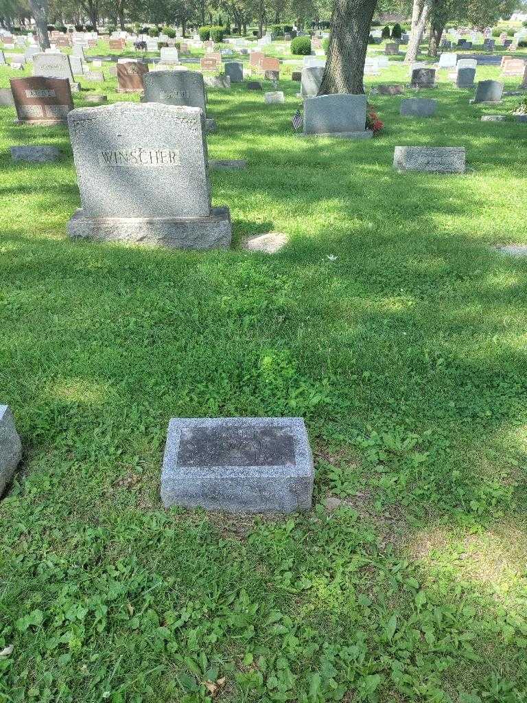 Edward Wincher's grave. Photo 1