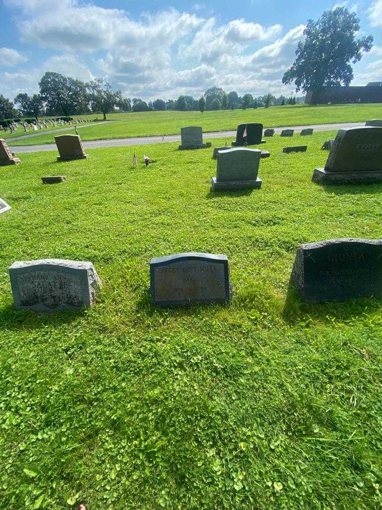 Peggy "Nana" Goff Milek's grave. Photo 1