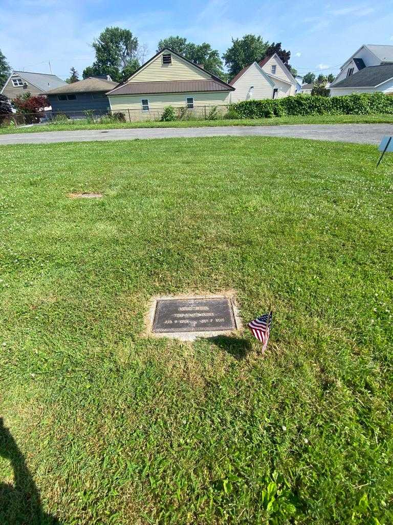 Leon J. Bill's grave. Photo 1