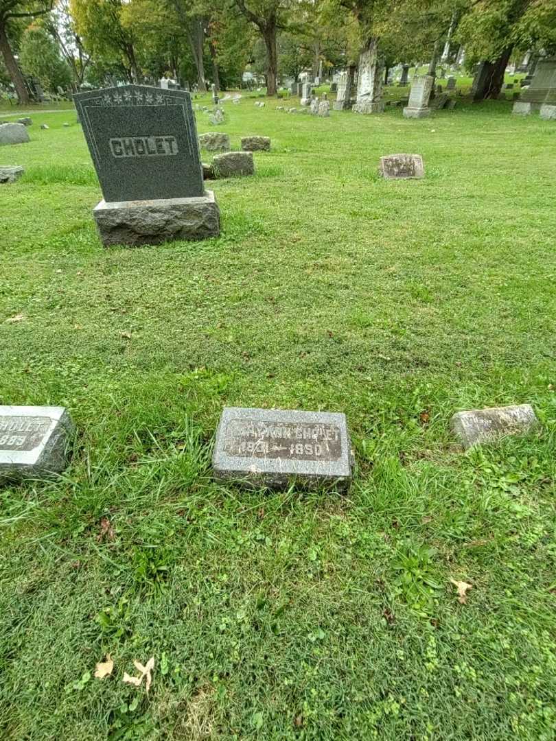 Mary Ann Cholet's grave. Photo 1