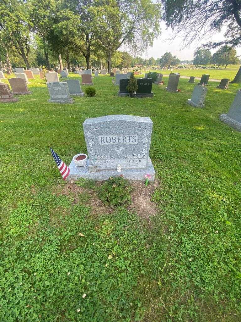Grace C. Roberts's grave. Photo 1