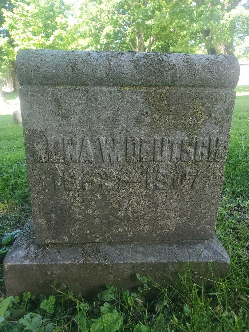 Lena W. Deutsch's grave. Photo 4