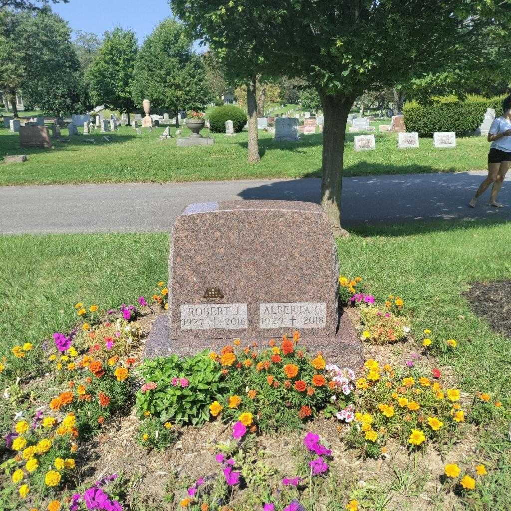 Alberta G. Billy's grave. Photo 4