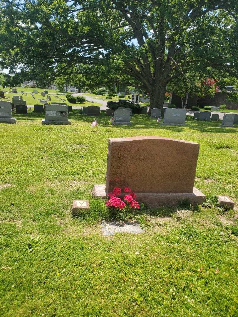 Karen Marie Wilson's grave. Photo 1