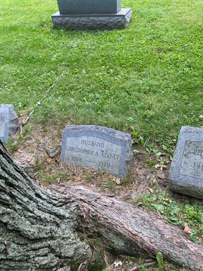 Christopher A. Keenly's grave. Photo 3
