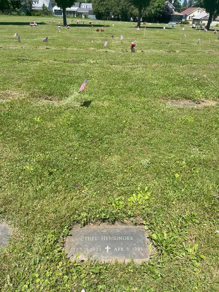 Ethel Hensinger's grave. Photo 2