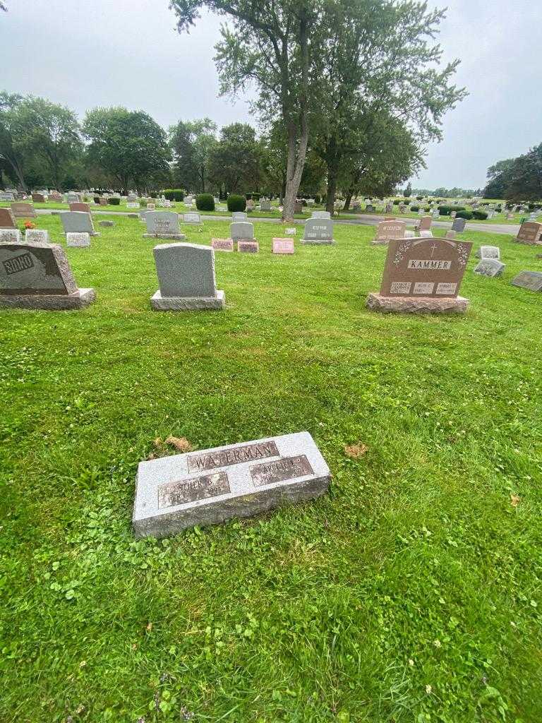Esther B. Waterman's grave. Photo 1