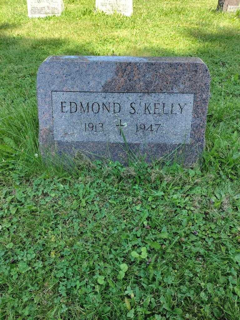 Edmond S. Kelly's grave. Photo 2