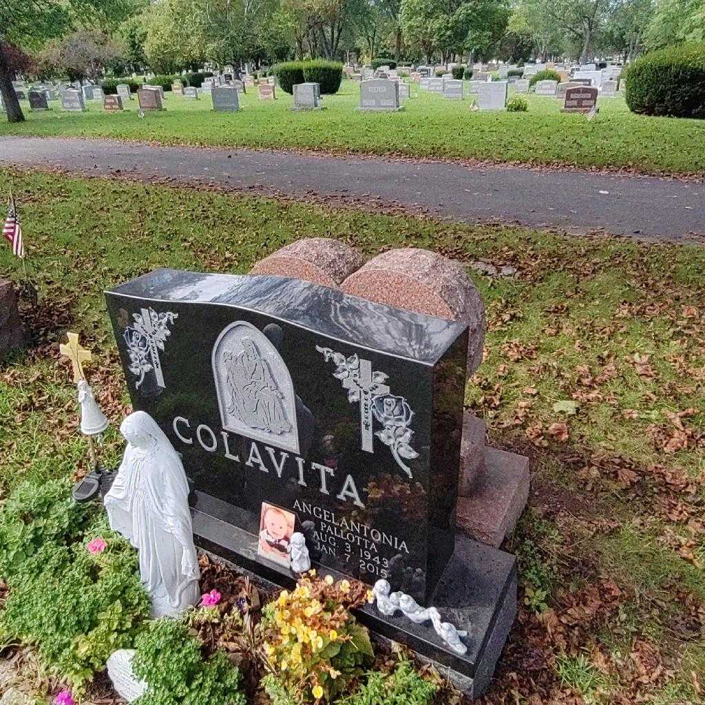 Angelantonia Palotta Colavita's grave. Photo 3