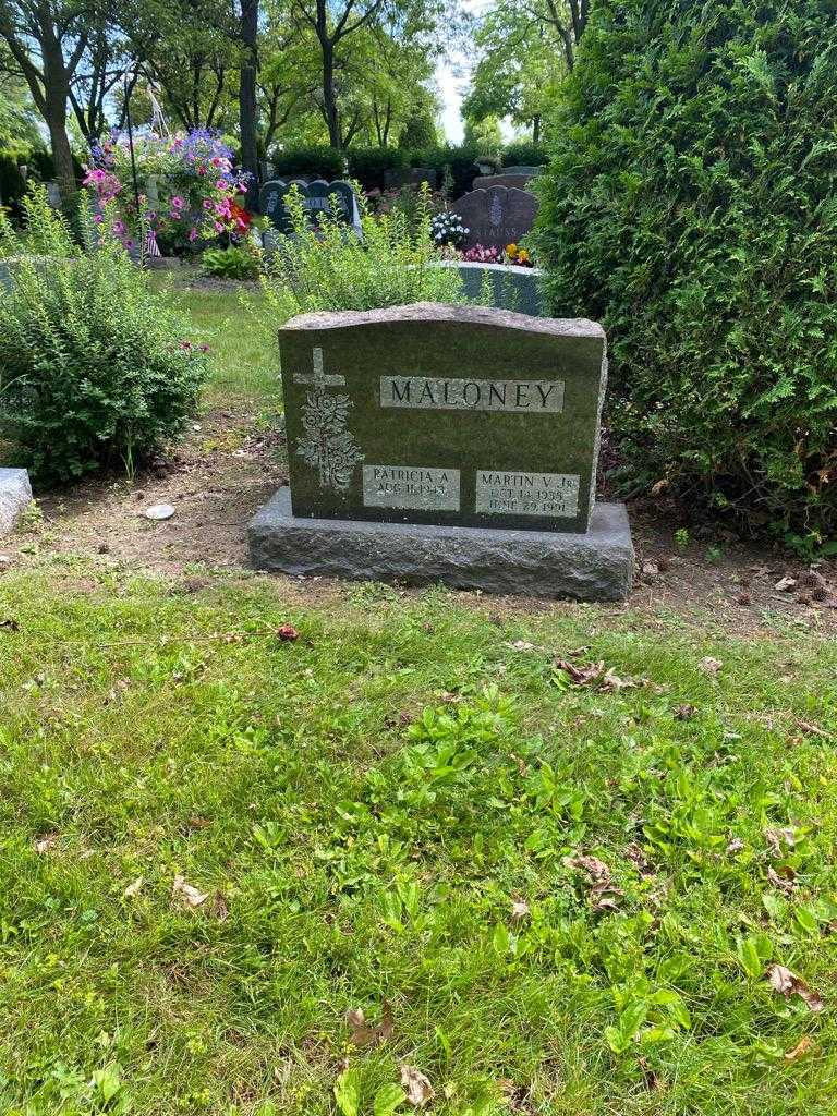 Martin V. Maloney Junior's grave. Photo 2