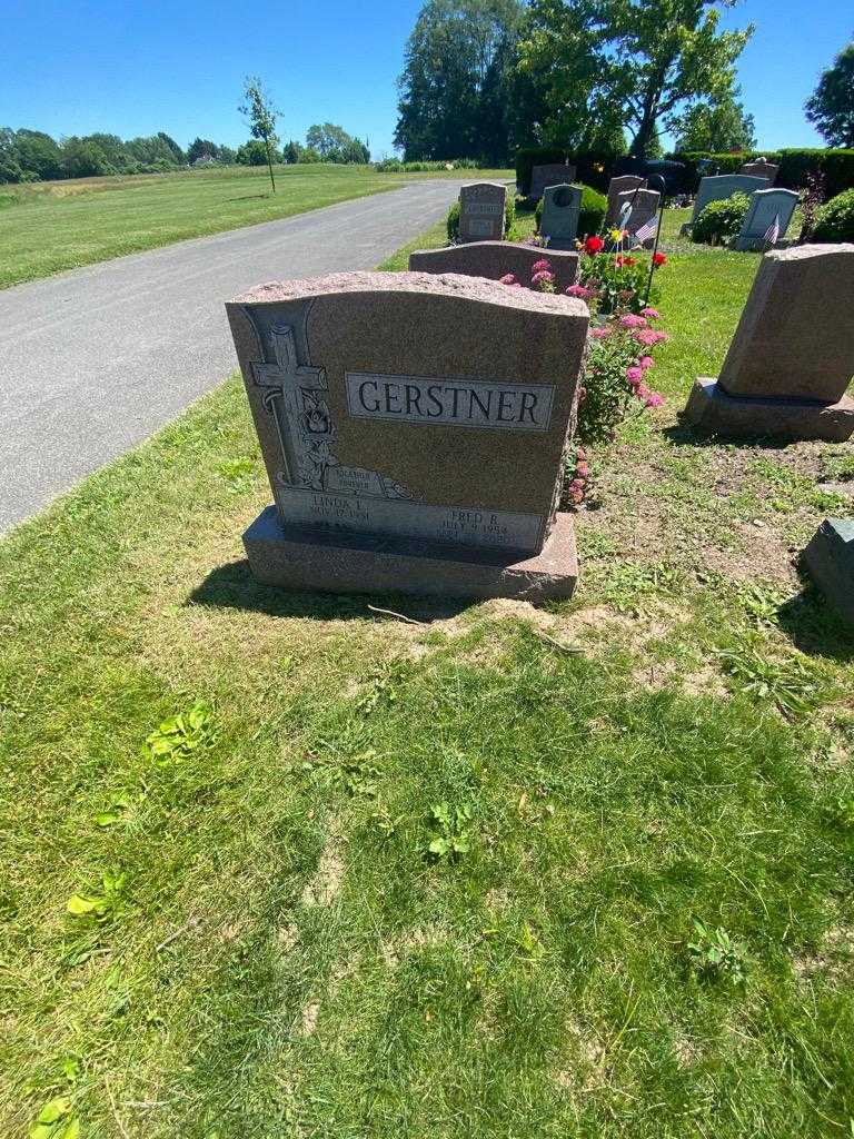 Fred R. Gerstner's grave. Photo 1