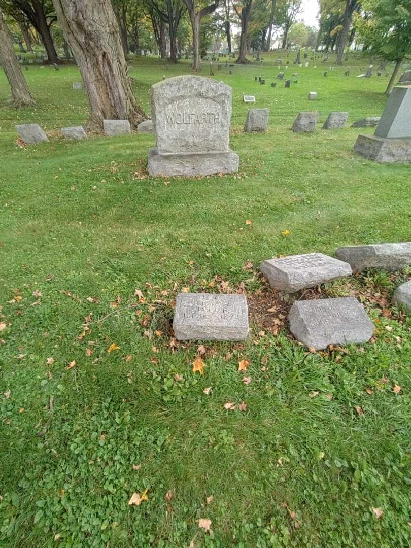 Bertha S. Barber's grave. Photo 1